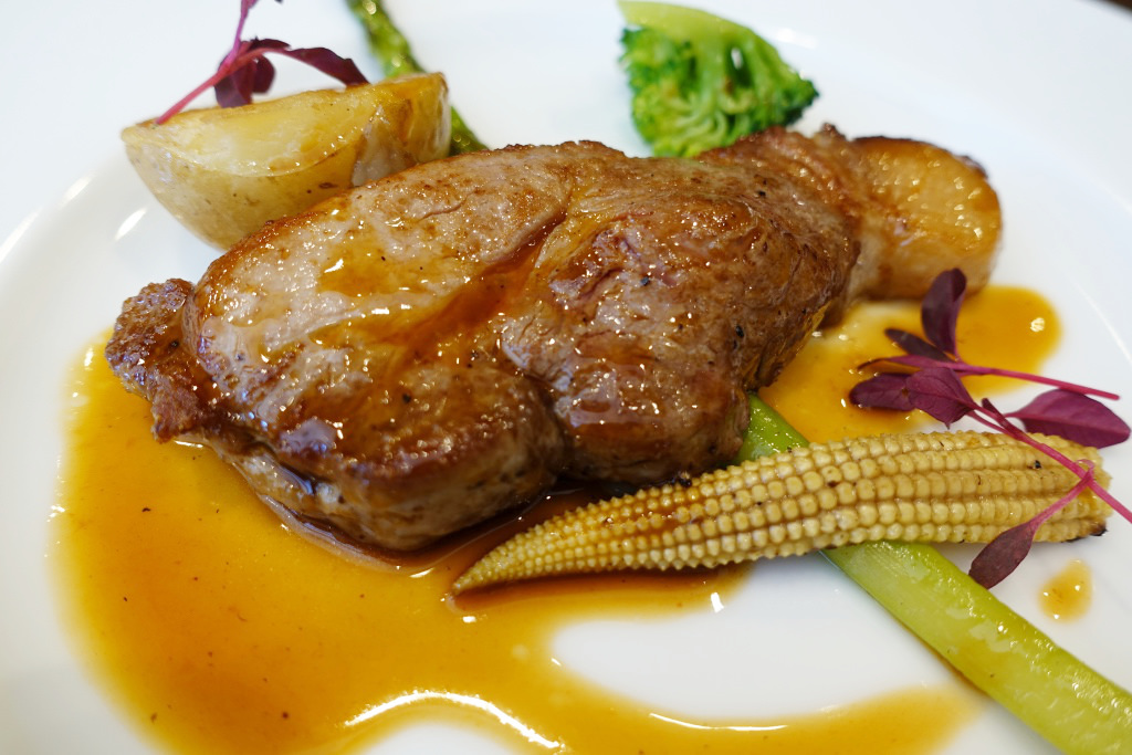 静岡県ふじのくに豚肩ロースのステーキ