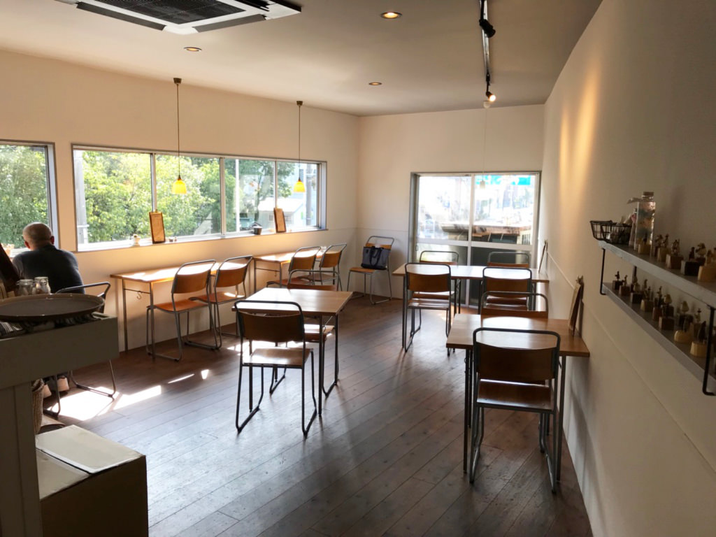 イワセコーヒーの店内