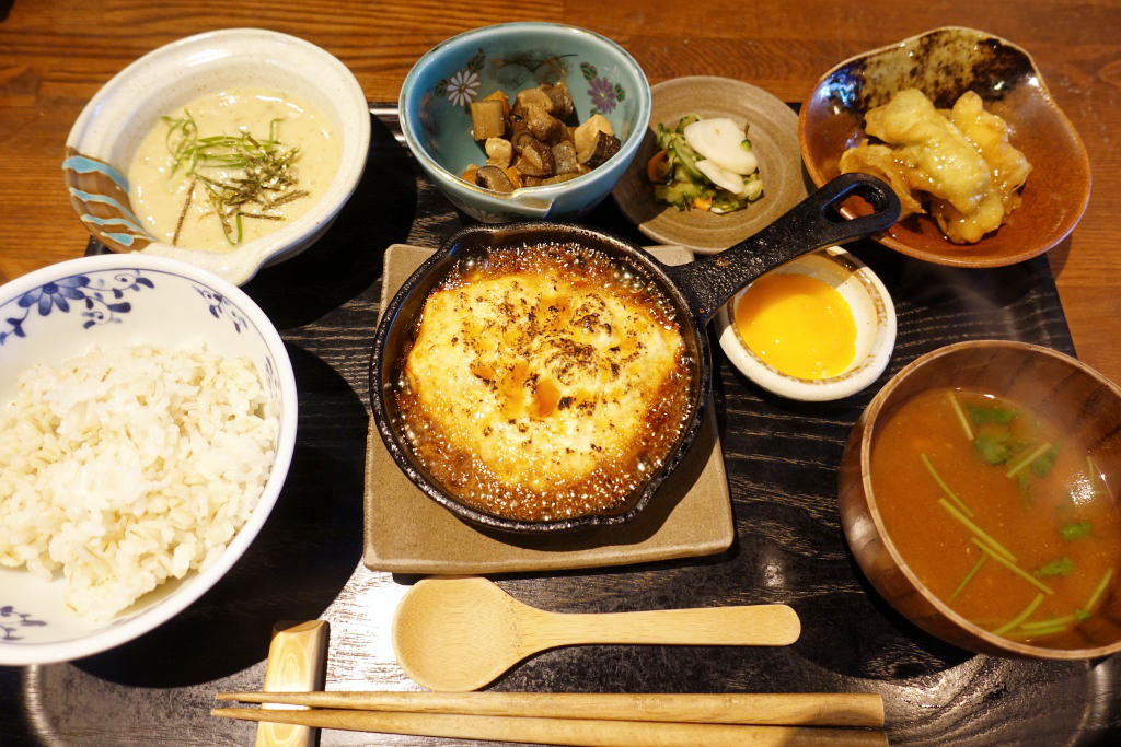 自然薯とろろ汁の昼定食